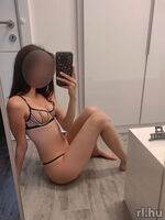 Laura
  Debrecen
  22 éves