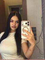 Rebeka
  Győr
  19 years old